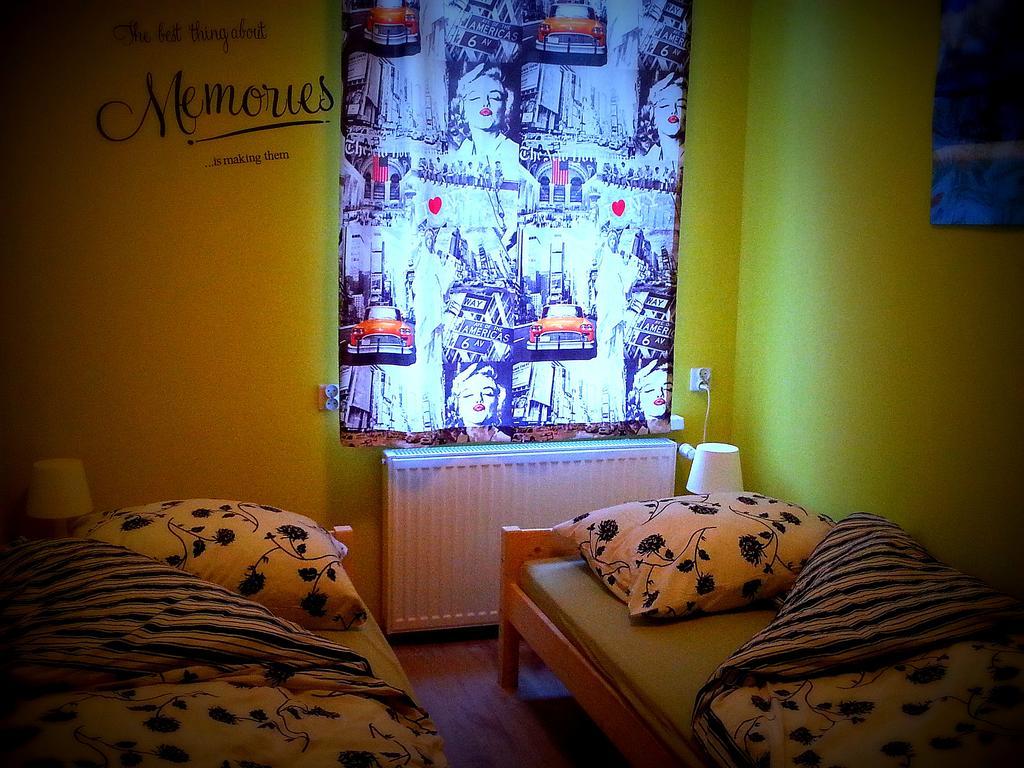 Hostel Puzzle - Jezyce Poznan Luaran gambar