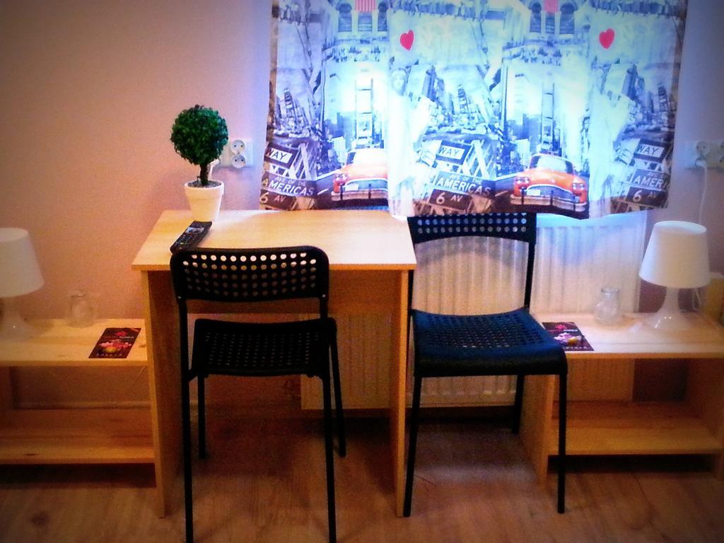 Hostel Puzzle - Jezyce Poznan Luaran gambar