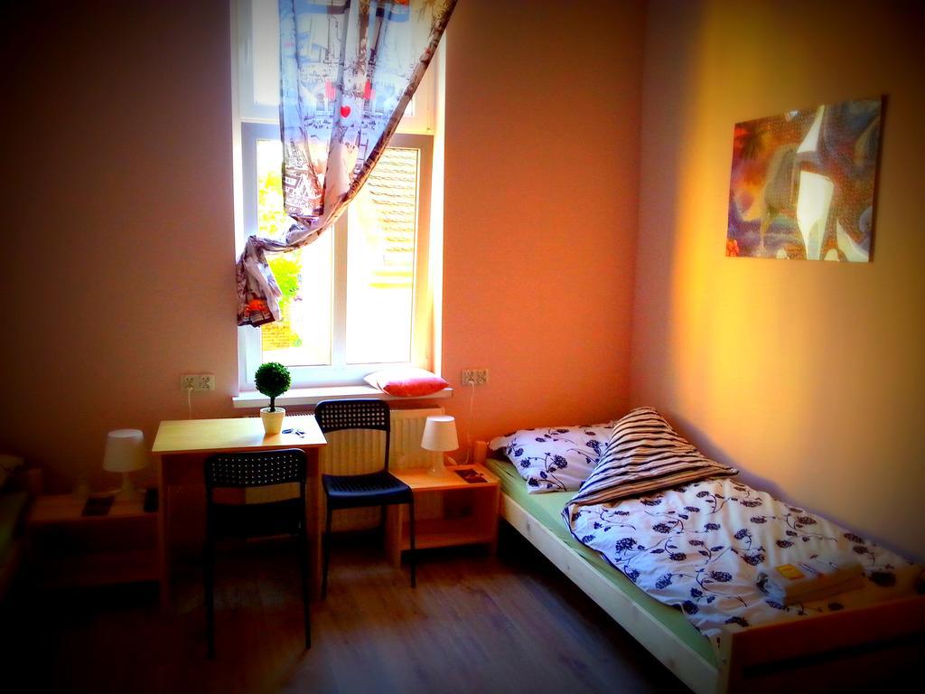 Hostel Puzzle - Jezyce Poznan Luaran gambar