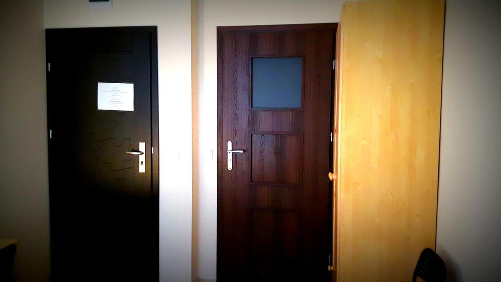 Hostel Puzzle - Jezyce Poznan Luaran gambar