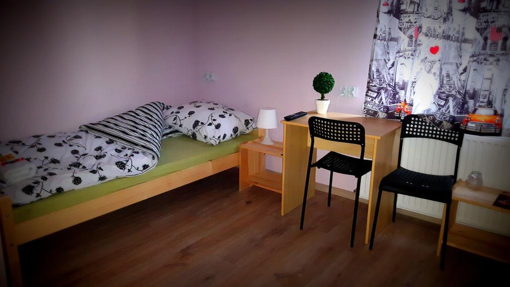 Hostel Puzzle - Jezyce Poznan Luaran gambar