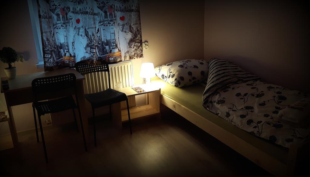 Hostel Puzzle - Jezyce Poznan Luaran gambar
