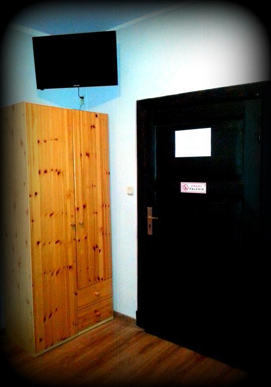 Hostel Puzzle - Jezyce Poznan Luaran gambar